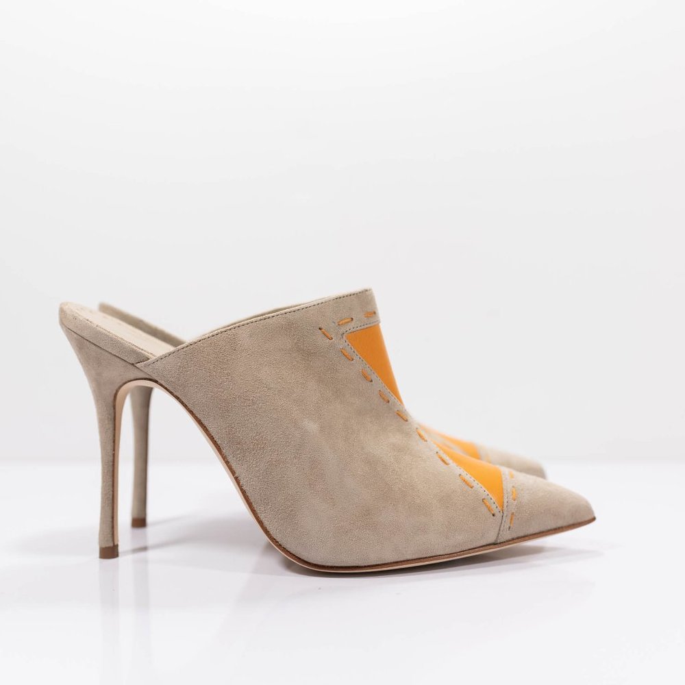 Manolo Blahnik Epafrodito Suede Mules - Picture 2 of 15